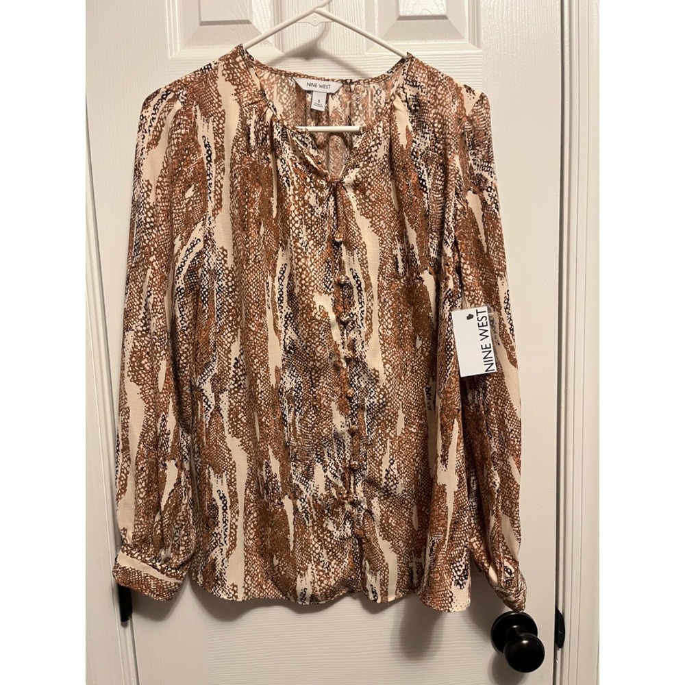 NWT Nine West Brown Snake Print Button Long Sleeve Blouse Top. Womens Size Small